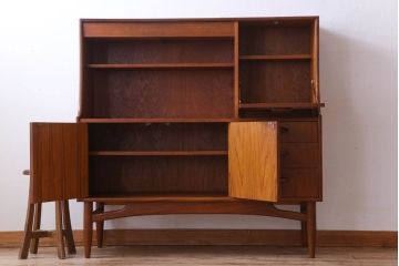 ヴィンテージ家具　G-PLAN 北欧ビンテージ　チーク材製サイドボード(サイドキャビネット)