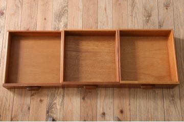 ヴィンテージ家具　G-PLAN 北欧ビンテージ　チーク材製サイドボード(サイドキャビネット)