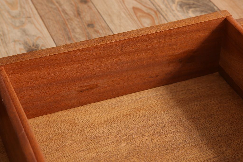 ヴィンテージ家具　G-PLAN 北欧ビンテージ　チーク材製サイドボード(サイドキャビネット)