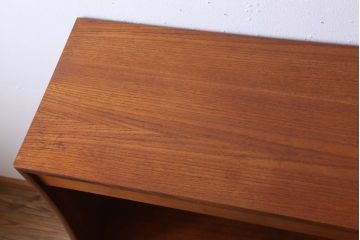 ヴィンテージ家具　G-PLAN 北欧ビンテージ　チーク材製サイドボード(サイドキャビネット)