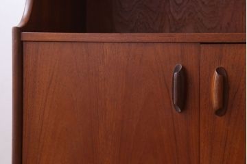 ヴィンテージ家具　G-PLAN 北欧ビンテージ　チーク材製サイドボード(サイドキャビネット)