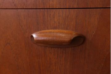 ヴィンテージ家具　G-PLAN 北欧ビンテージ　チーク材製サイドボード(サイドキャビネット)