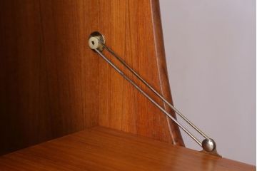 ヴィンテージ家具　G-PLAN 北欧ビンテージ　チーク材製サイドボード(サイドキャビネット)