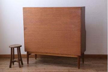 ヴィンテージ家具　G-PLAN 北欧ビンテージ　チーク材製サイドボード(サイドキャビネット)