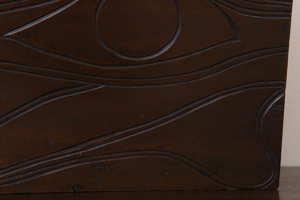 アンティーク雑貨　和製アンティーク　古い木の彫刻入りマガジンラック