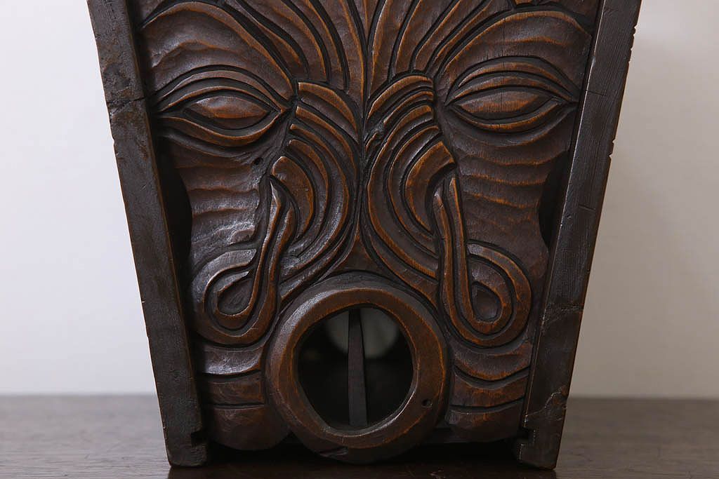 アンティーク雑貨　和製アンティーク　古い木の彫刻入りマガジンラック