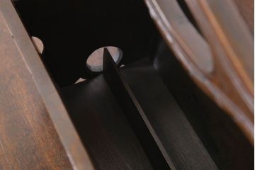 アンティーク雑貨　和製アンティーク　古い木の彫刻入りマガジンラック