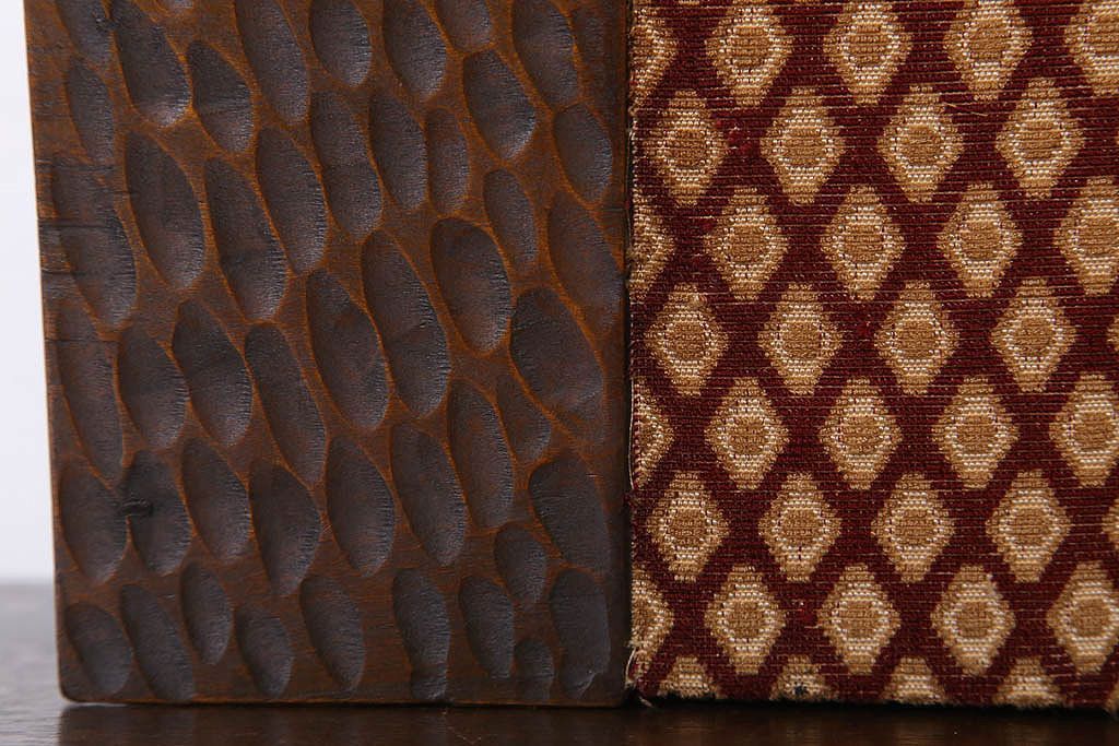 アンティーク雑貨　和製アンティーク　古い木の彫刻入りマガジンラック