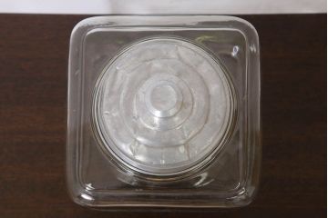 アンティーク雑貨　昭和レトロ　蓋付き!アンティークのガラス瓶(ビン)