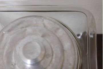 アンティーク雑貨　昭和レトロ　蓋付き!アンティークのガラス瓶(ビン)