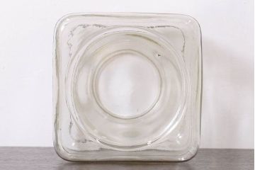 アンティーク雑貨　昭和レトロ　蓋付き!アンティークのガラス瓶(ビン)