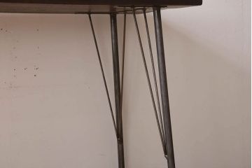 アンティーク家具　古材一枚板天板のアンティーク鉄脚テーブル(作業台、机)(1)