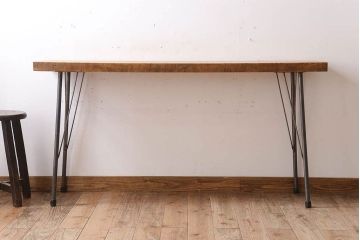 アンティーク家具　古材一枚板天板のアンティーク鉄脚テーブル(作業台、机)(2)