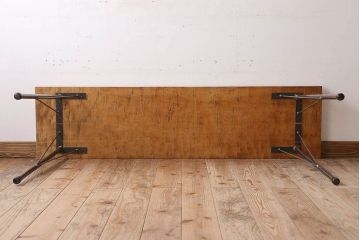 アンティーク家具　古材一枚板天板のアンティーク鉄脚テーブル(作業台、机)(2)