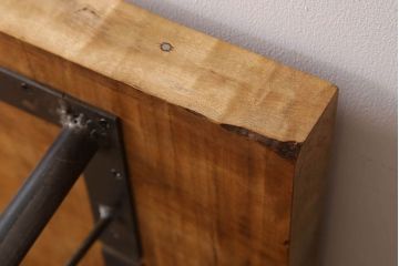 アンティーク家具　古材一枚板天板のアンティーク鉄脚テーブル(作業台、机)(2)