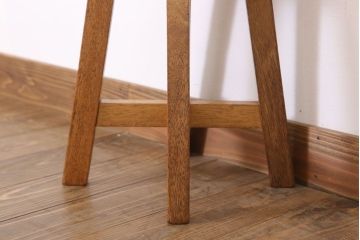 アンティーク家具　ラワン材製　和製アンティークのシンプルな丸スツール(1)