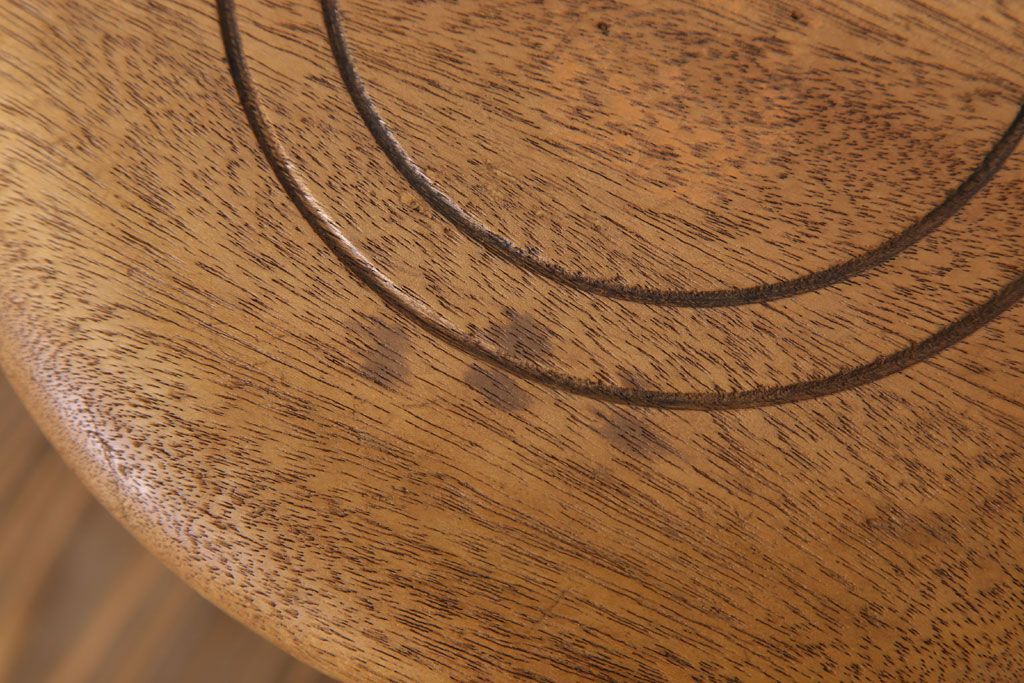 アンティーク家具　ラワン材製　和製アンティークのシンプルな丸スツール(1)