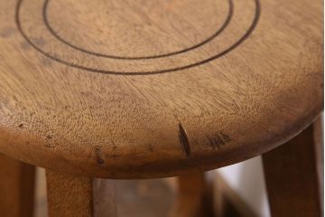 アンティーク家具　ラワン材製　和製アンティークのシンプルな丸スツール(1)