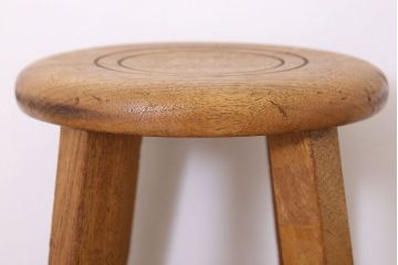 アンティーク家具　ラワン材製　和製アンティークのシンプルな丸スツール(1)