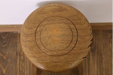 アンティーク家具　ラワン材製　和製アンティークのシンプルな丸スツール(2)