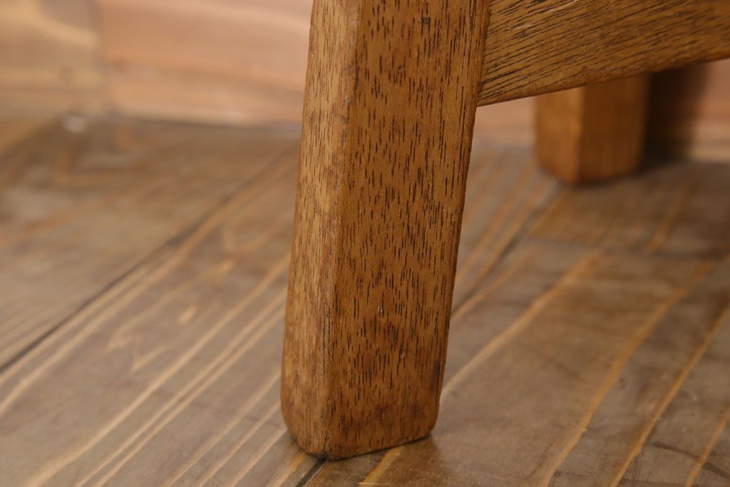 アンティーク家具　ラワン材製　和製アンティークのシンプルな丸スツール(2)