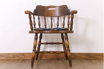  中古美品　飛騨産業　キツツキマーク　クッション付きビンテージアームチェア(2)