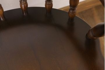  中古美品　飛騨産業　キツツキマーク　クッション付きビンテージアームチェア(2)