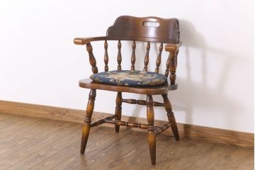 中古美品　飛騨産業ビンテージ　キツツキマーク　上質なアームチェア