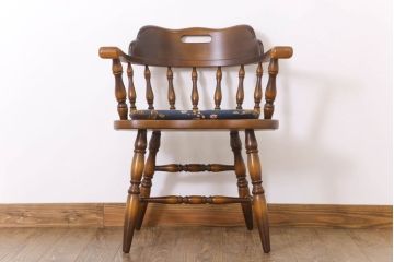 中古美品　飛騨産業ビンテージ　キツツキマーク　上質なアームチェア