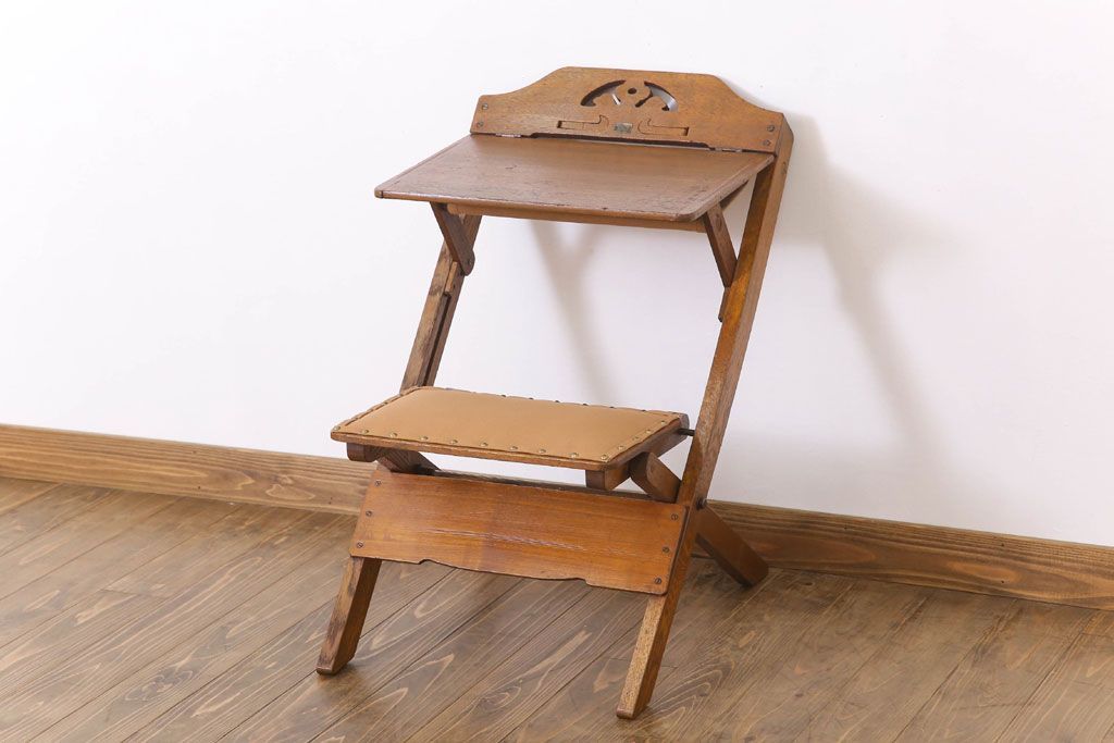 アンティーク家具　和製アンティーク　古い木製のリーディングデスク(折りたたみ式学習机)(1)