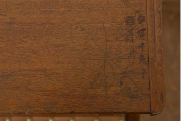 アンティーク家具　和製アンティーク　古い木製のリーディングデスク(折りたたみ式学習机)(1)