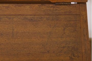 アンティーク家具　和製アンティーク　古い木製のリーディングデスク(折りたたみ式学習机)(1)