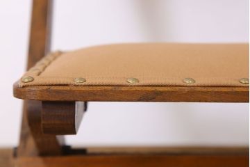 アンティーク家具　和製アンティーク　古い木製のリーディングデスク(折りたたみ式学習机)(1)