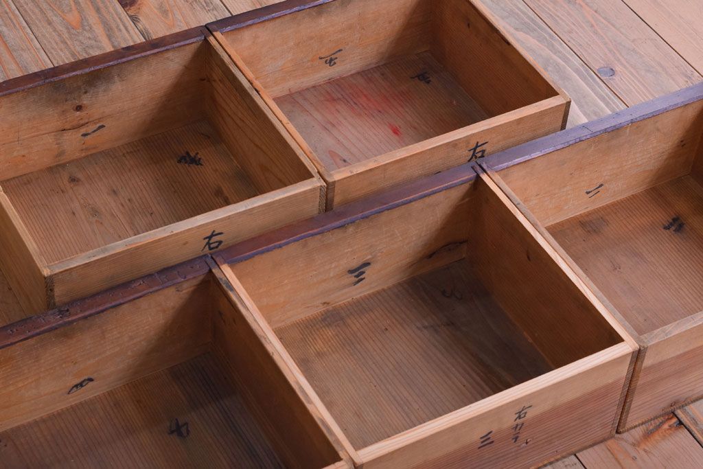 【K様ご成約済・ご決済用】大正昭和期!古い木製の薄型ローチェスト(ローボード)