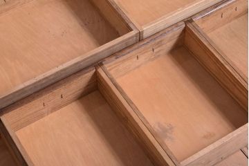 アンティーク家具　縞黒檀材!上質なアンティーク茶箪笥