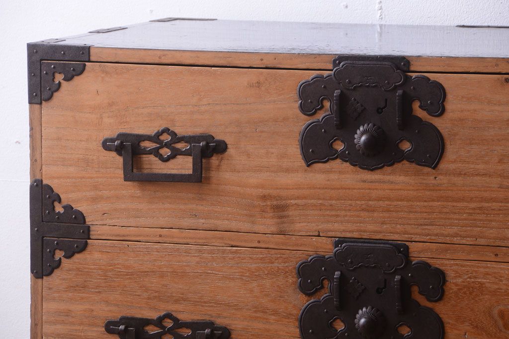 アンティーク家具　古民具・骨董　明治期　五丁引き　アンティーク庄内箪笥