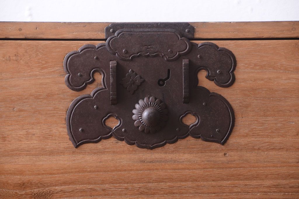 アンティーク家具　古民具・骨董　明治期　五丁引き　アンティーク庄内箪笥