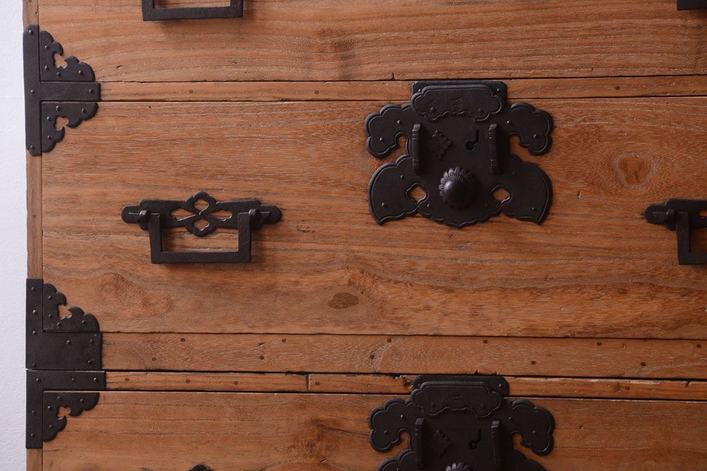 アンティーク家具　古民具・骨董　明治期　五丁引き　アンティーク庄内箪笥