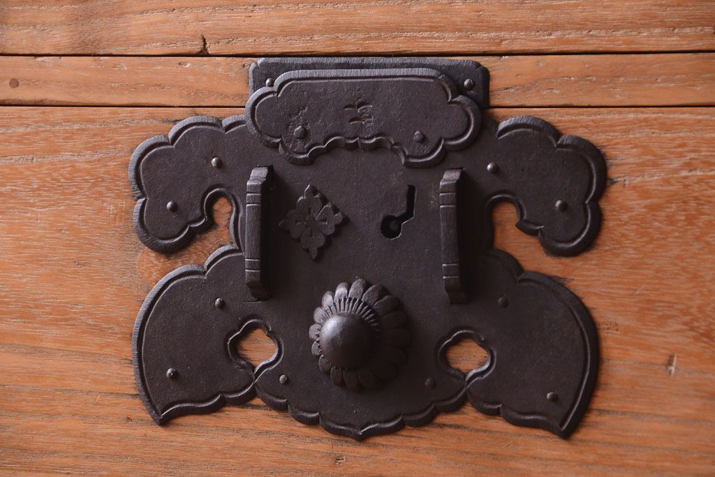 アンティーク家具　古民具・骨董　明治期　五丁引き　アンティーク庄内箪笥