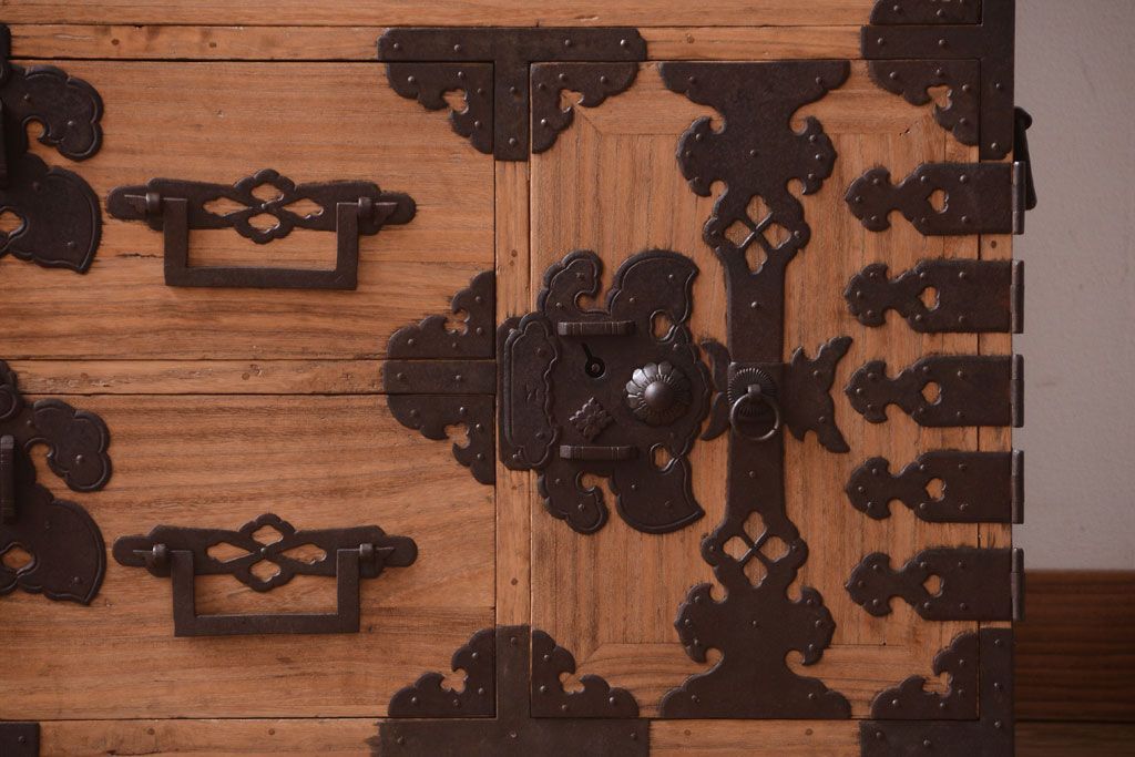 アンティーク家具　古民具・骨董　明治期　五丁引き　アンティーク庄内箪笥