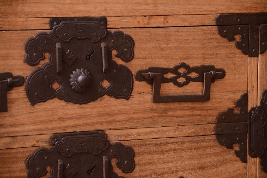 アンティーク家具　古民具・骨董　明治期　五丁引き　アンティーク庄内箪笥