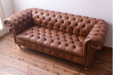ヴィンテージ家具　イギリスビンテージ　本革製　ディスティンクティブ チェスターフィールドソファ