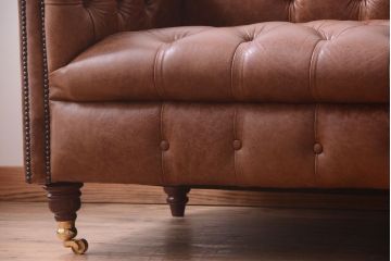 ヴィンテージ家具　イギリスビンテージ　本革製　ディスティンクティブ チェスターフィールドソファ