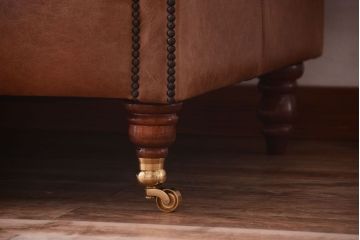 ヴィンテージ家具　イギリスビンテージ　本革製　ディスティンクティブ チェスターフィールドソファ
