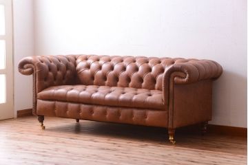 ヴィンテージ家具　イギリスビンテージ　本革製　ディスティンクティブ チェスターフィールドソファ