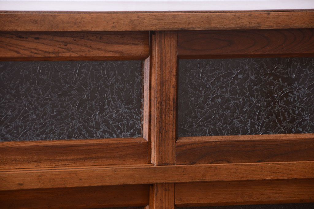 レトロ家具　昭和レトロ　結霜ガラスとダイヤガラス!アンティーク収納棚(本箱)