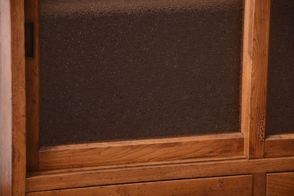 レトロ家具　昭和レトロ　結霜ガラスとダイヤガラス!アンティーク収納棚(本箱)