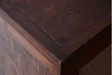 アンティーク家具　ダイヤガラス入り　大正ロマン　古いナラ材製のアンティーク食器棚(戸棚)