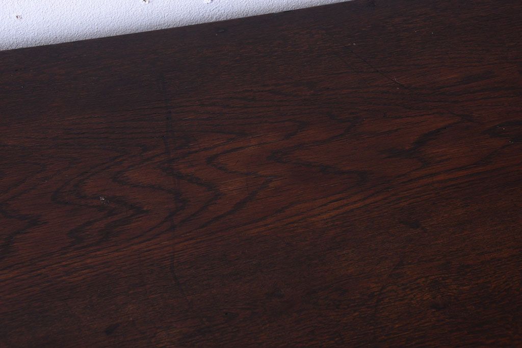 アンティーク家具　ダイヤガラス入り　大正ロマン　古いナラ材製のアンティーク食器棚(戸棚)