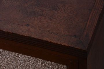 アンティーク家具　ダイヤガラス入り　大正ロマン　古いナラ材製のアンティーク食器棚(戸棚)